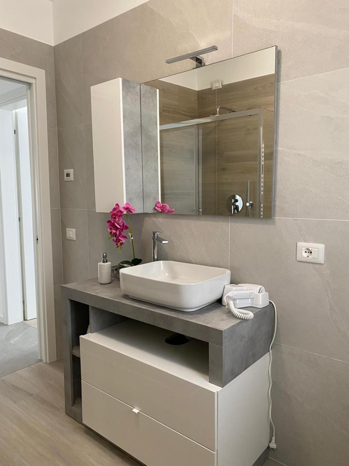 House Of Flowers Apartment Spinea